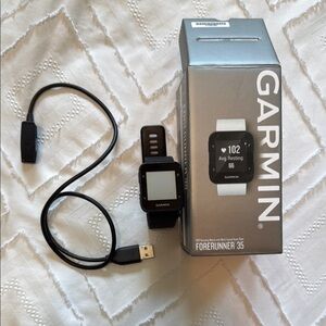 Garmin Forerunner 35 Black with Charger